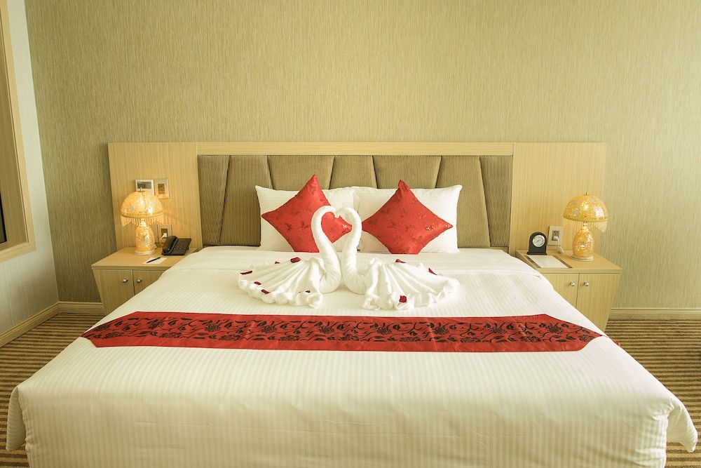 Muong Thanh Luxury Vientiane Deluxe Double Room, 1 King Bed, City View 2