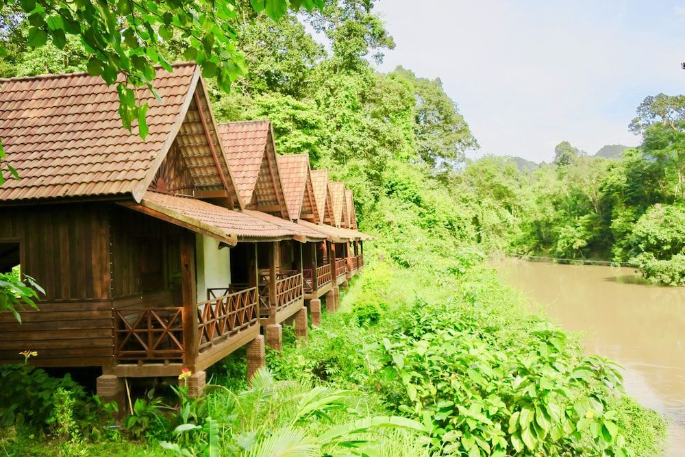 SpringRiver Resort Bungalow, River View (Aircon) 4