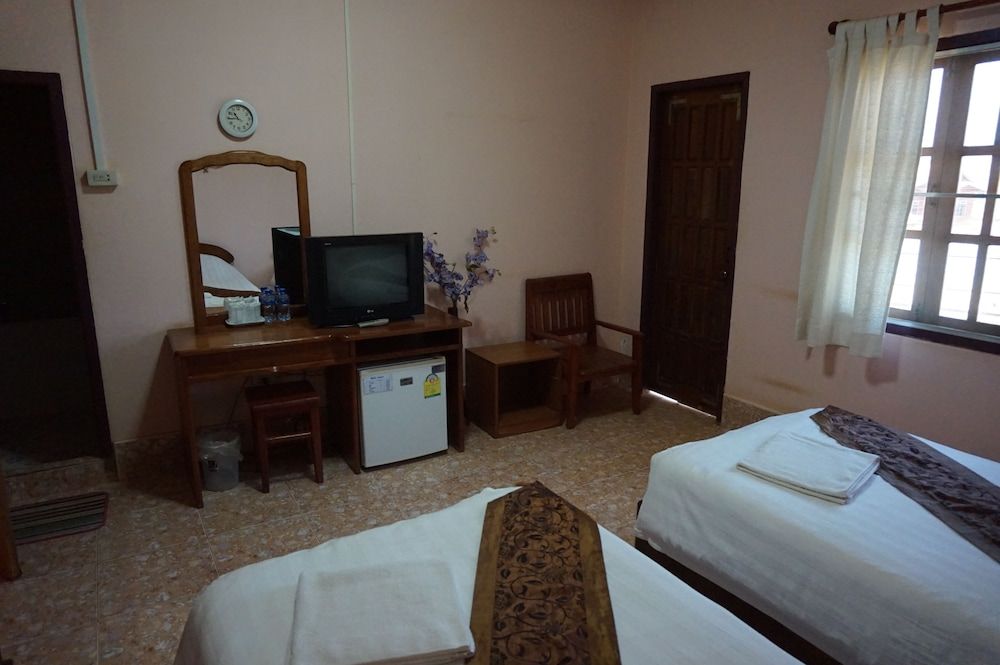 Phaythavone Hotel Standard Twin Room 6
