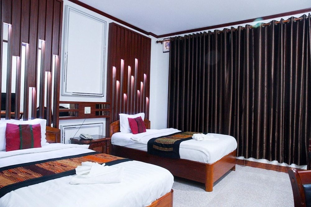Mittaphap Hotel II