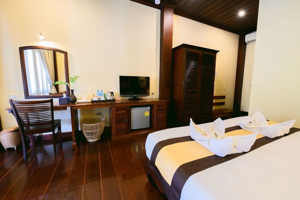 Sada Hotel Deluxe Double Room 6