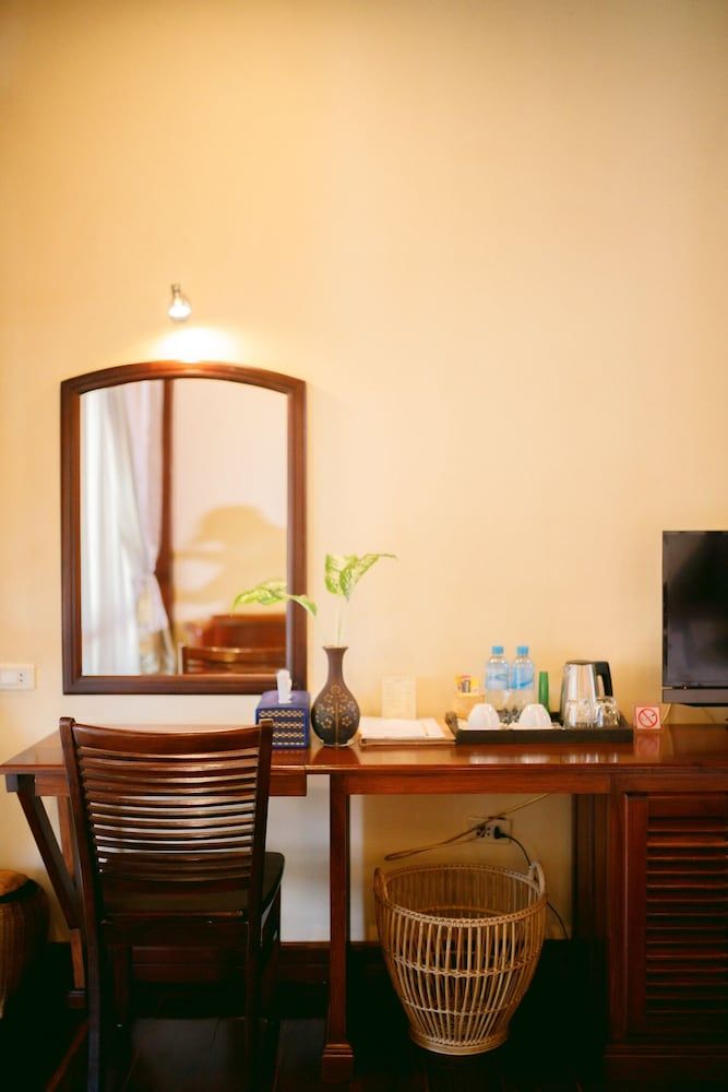 Sada Hotel Deluxe Double Room 10