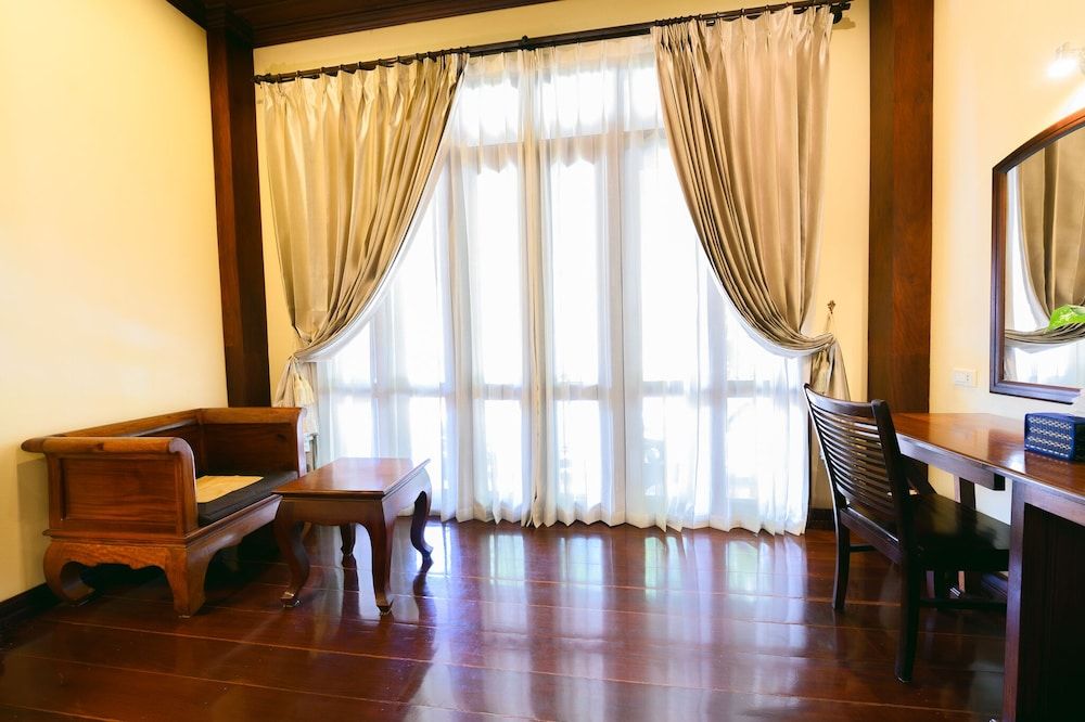 Sada Hotel Deluxe Double Room 9