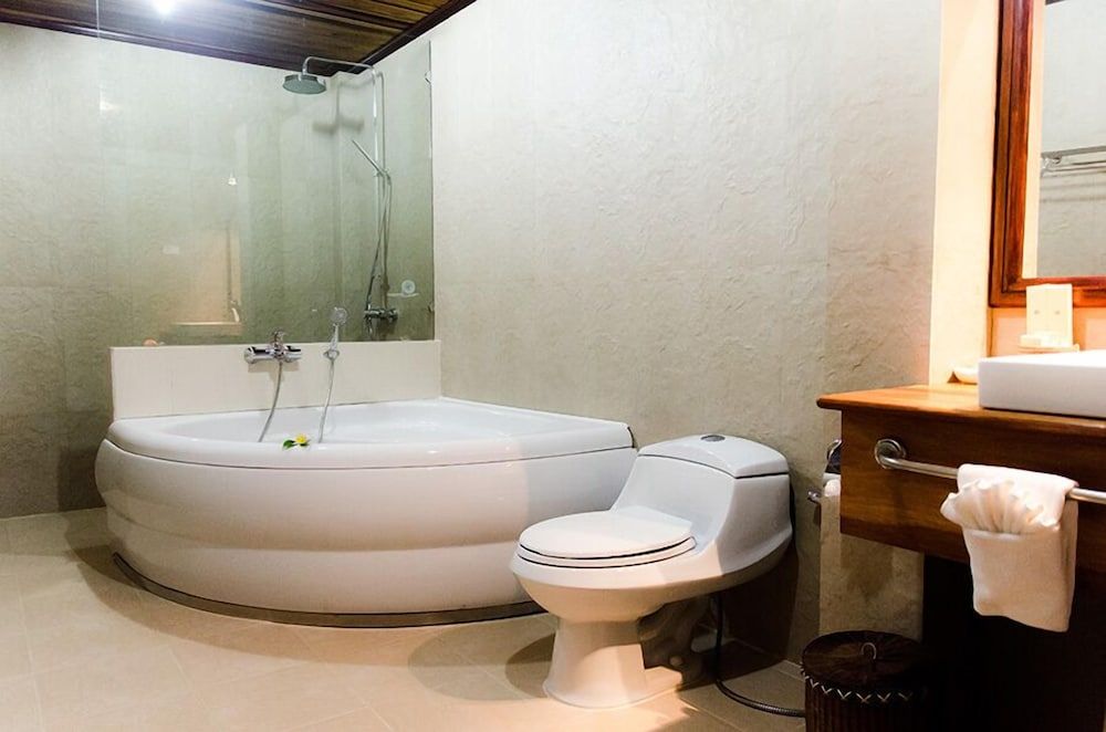 Sada Hotel Deluxe Double Room 8