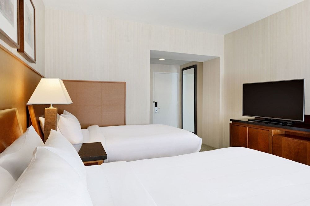 Room, 2 Queen Beds, Balcony