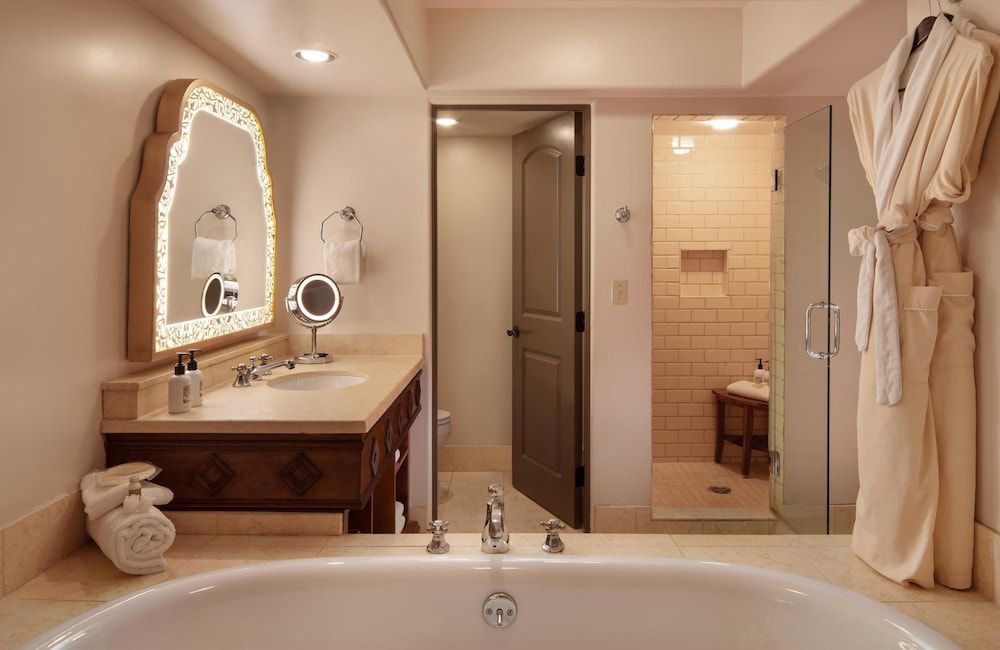 Suite, Terrace (Camelback View)