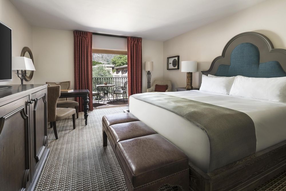 Room, 1 King Bed, Accessible, Terrace (Camelback View, Shower)