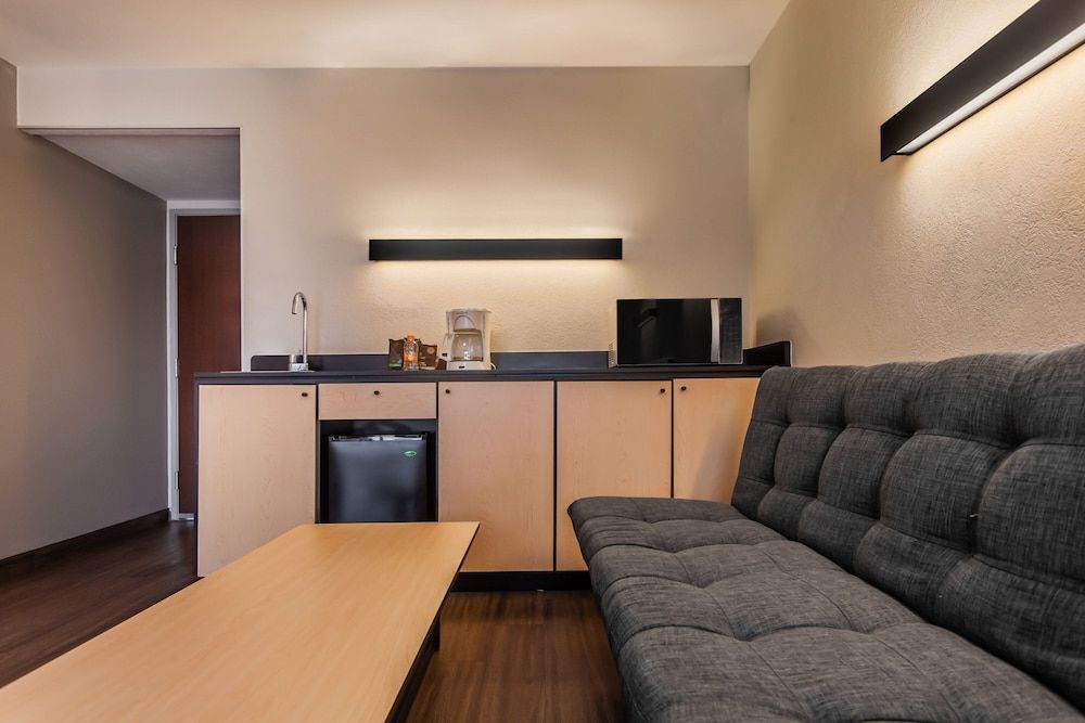 City Express by Marriott Celaya Galerias Superior Room, 1 Queen Bed with Sofa bed 11