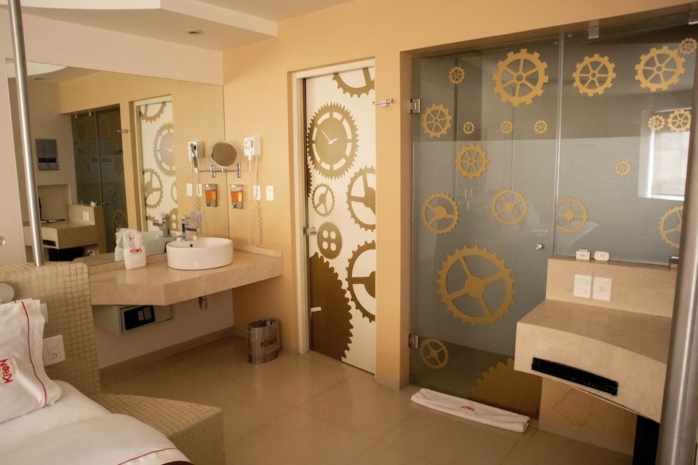 Love Hotel Kron Standard Room 6