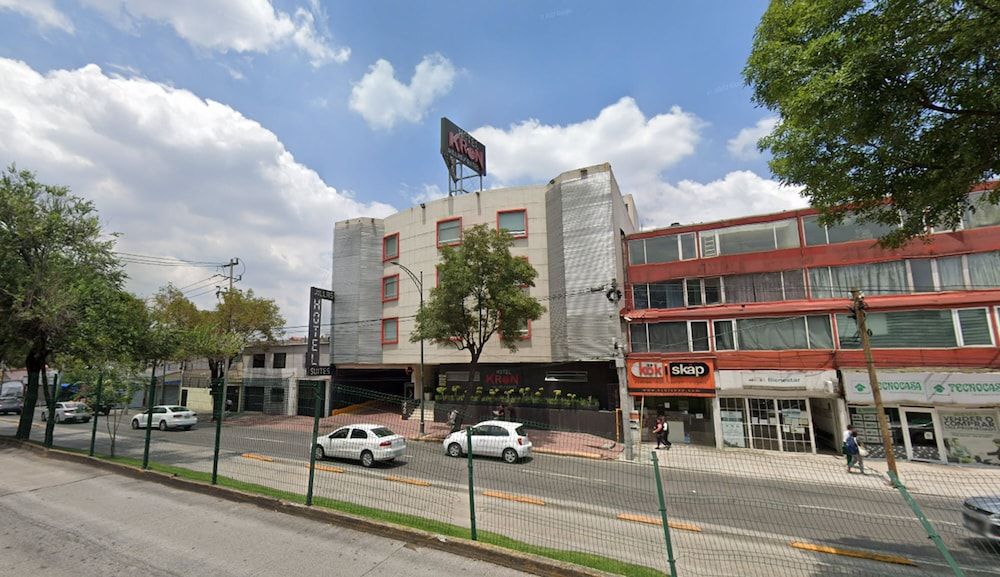 undefined Love Hotel Kron 4