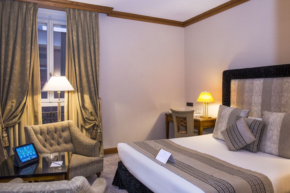 Hotel West End Nice Promenade Classic Room 2