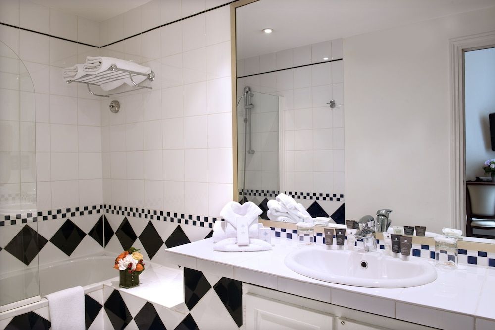 Hotel West End Nice Promenade Classic Room 6