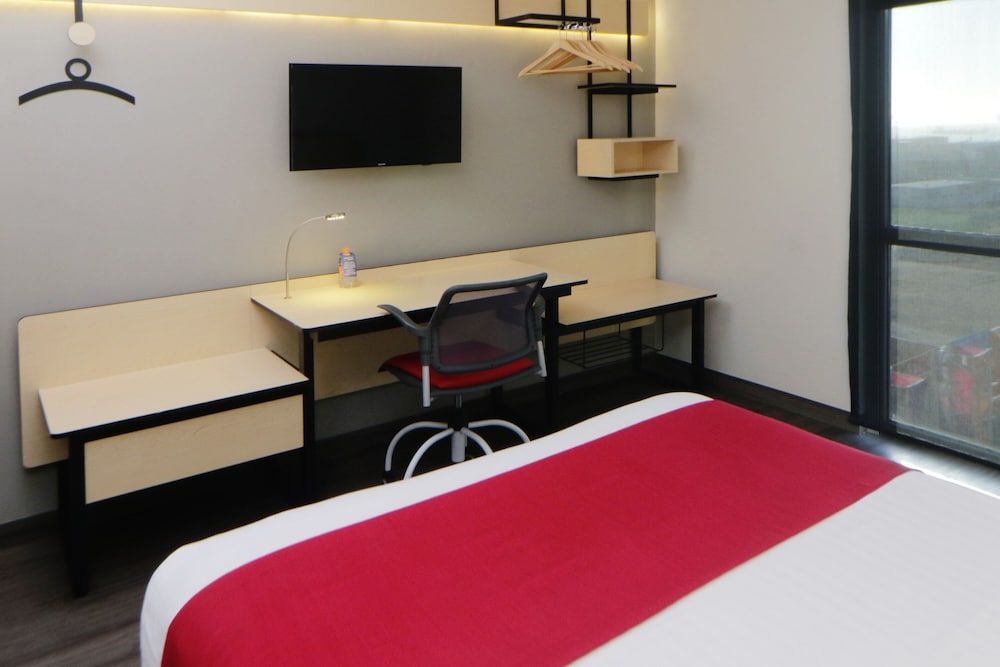 City Express by Marriott Rosarito Room, 1 Queen Bed 6