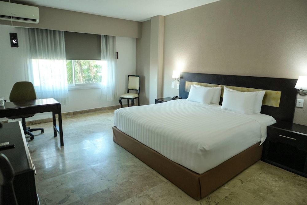 Presidential Suite, 1 King Bed, Non Smoking