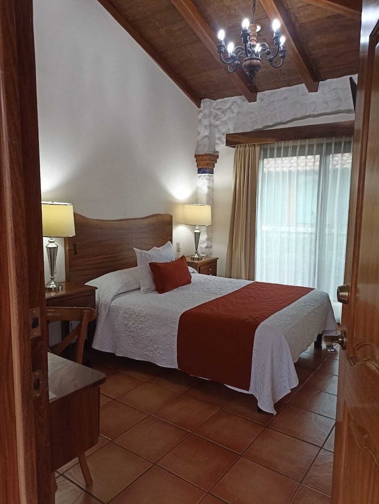 Estancia Villa Real Standard Single Room 2