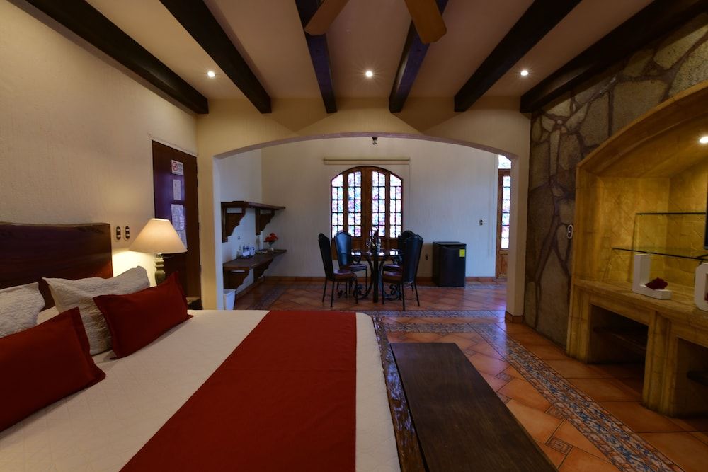Estancia Villa Real Luxury Suite 4