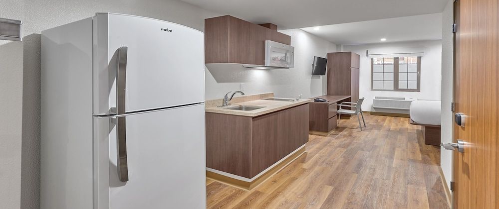 Extended Suites Mexicali Cataviña Suite, 1 Queen Bed 8