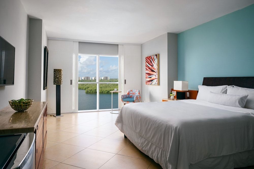 The Westin Resort & Spa, Cancun Room, 1 King Bed, Lagoon View