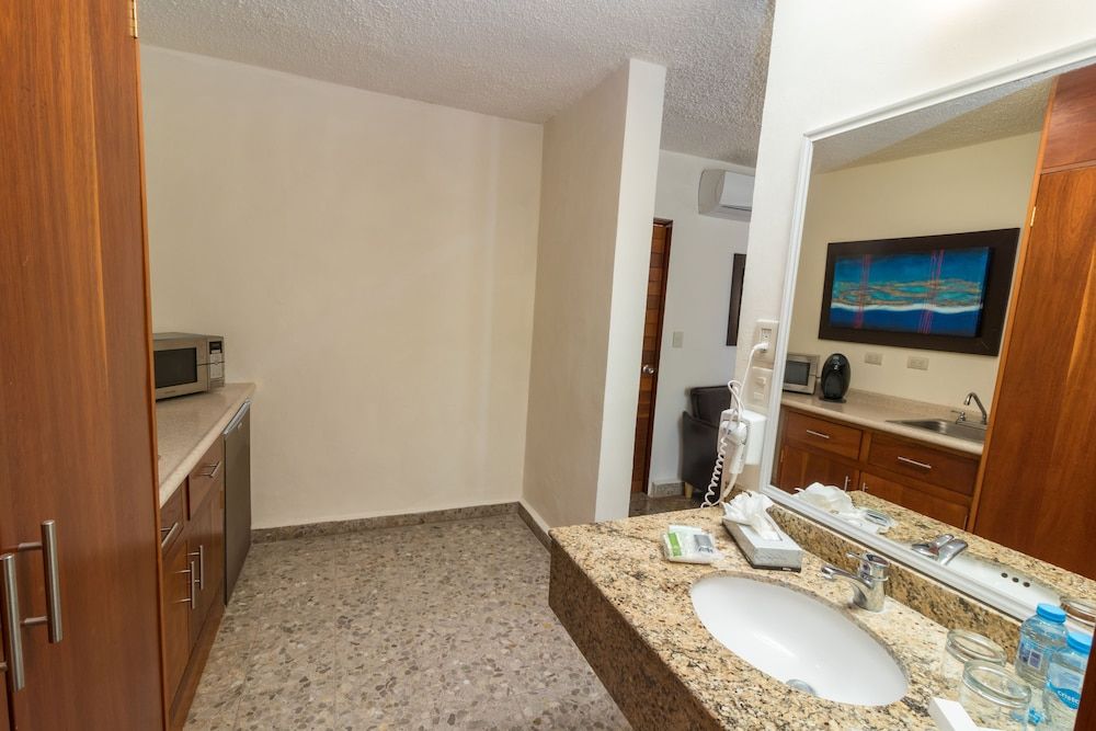 Nonna Mia Superior Suite 6