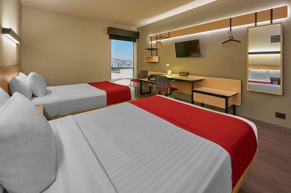 City Express Plus by Marriott Ciudad de México Mundo E Room, 2 Double Beds, Non Smoking 3