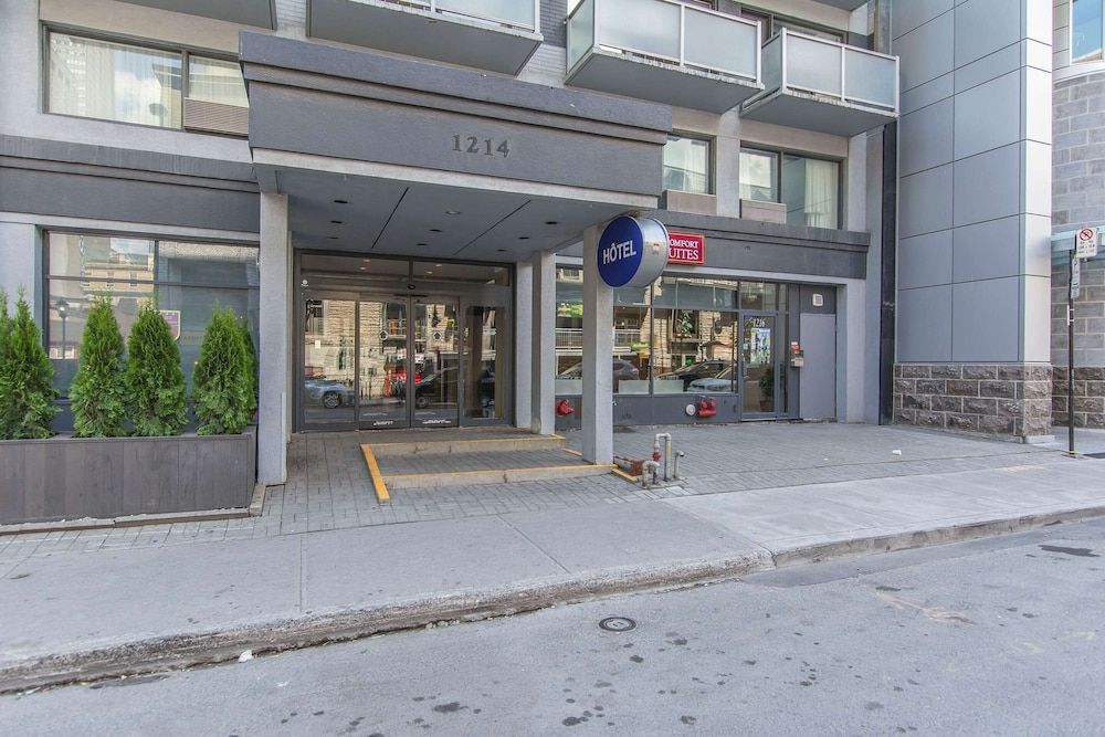 undefined Comfort Suites Downtown 3