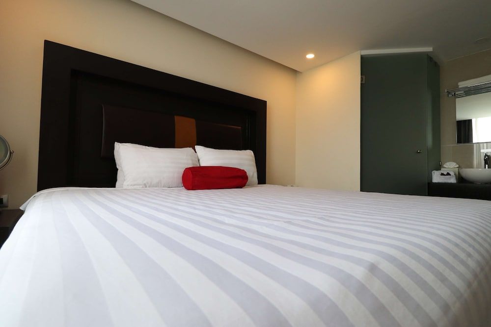 Best Western Plus Metepec & Suites Standard Room, 1 King Bed, Non Smoking 6