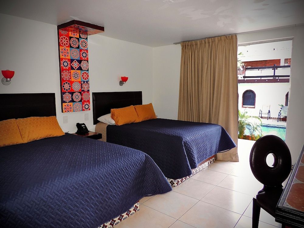 VF Villa Florencia Hotel Superior Room, 2 Double Beds, Pool Access, Pool View 2