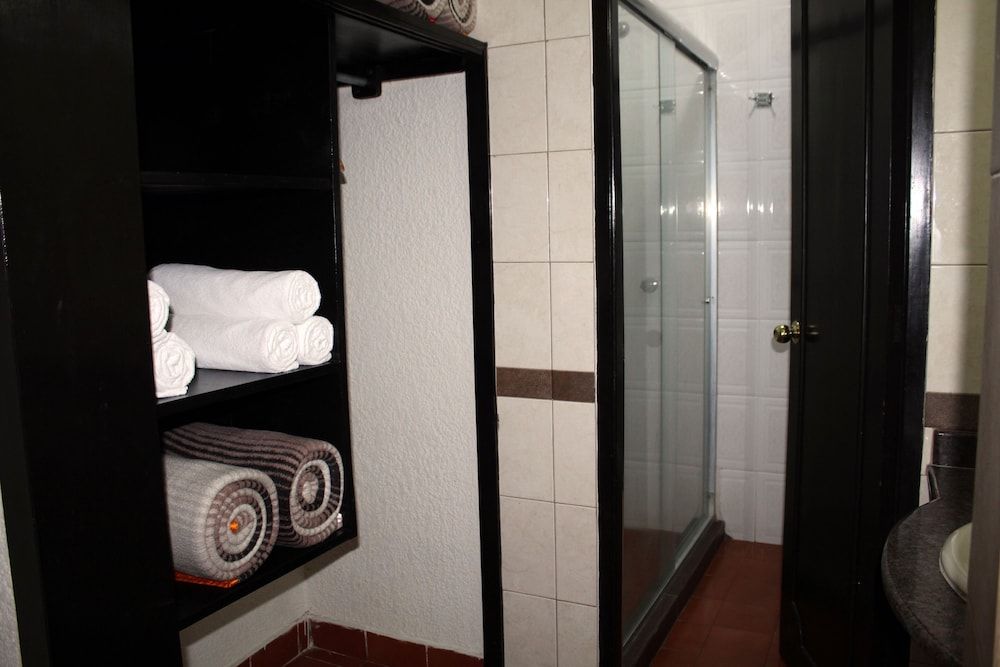 VF Villa Florencia Hotel Family Suite, 2 Bedrooms 6