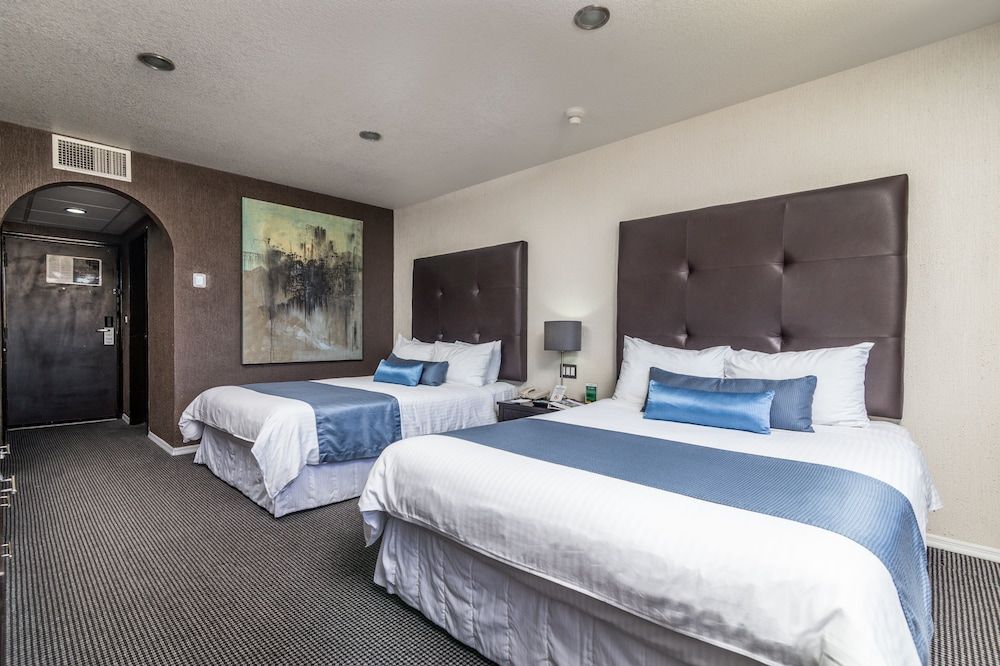 Hotel Pueblo Amigo Plaza & Casino Standard Room, 2 Queen Beds 2