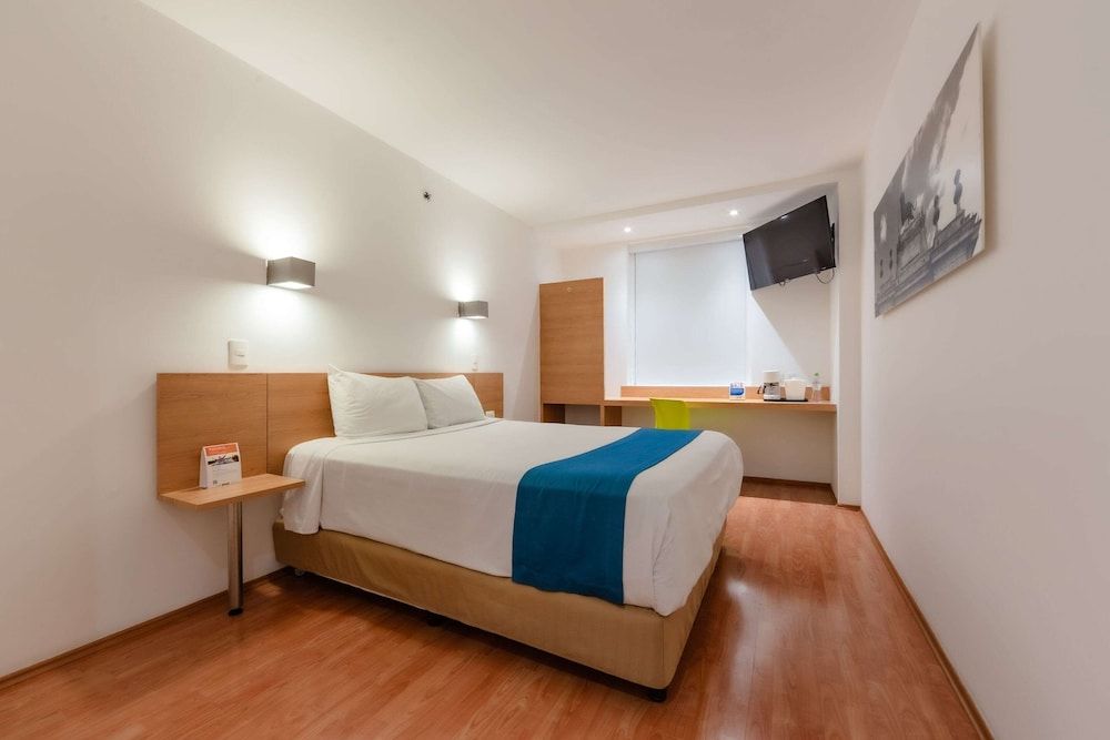 Standard Room, 1 Queen Bed, Non Smoking