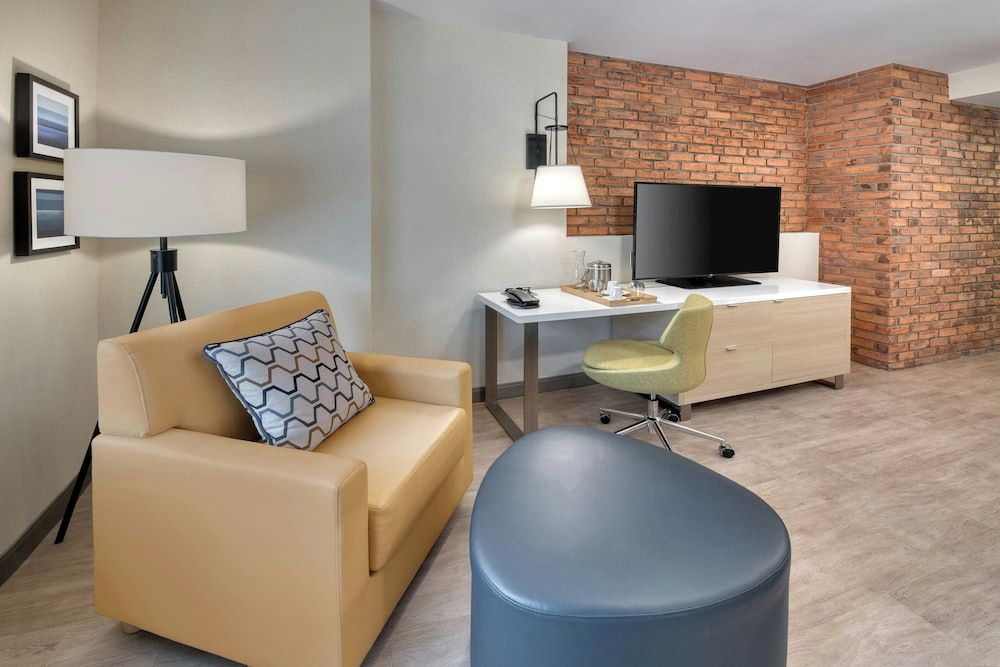 Deluxe Room, 1 King Bed with Sofa bed