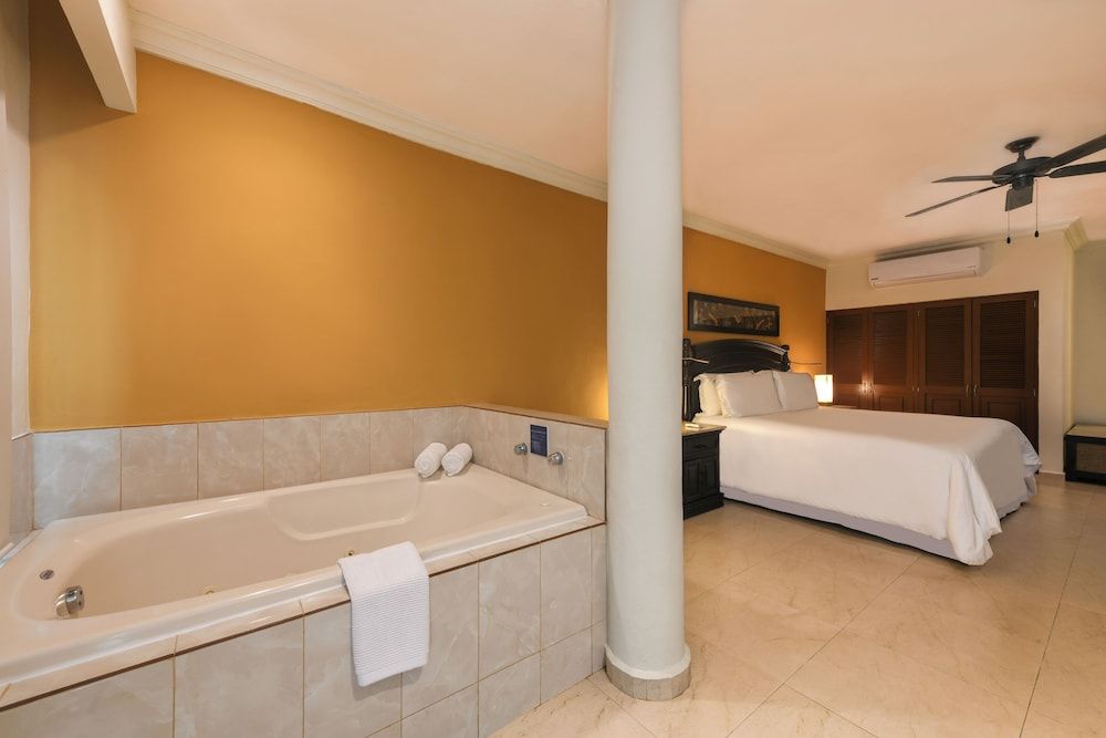 El Dorado Seaside Palms, Catamaran, Ecoturistic Ranch , All & More Inclusive - Adults Only SWIM UP JUNIOR SUITE