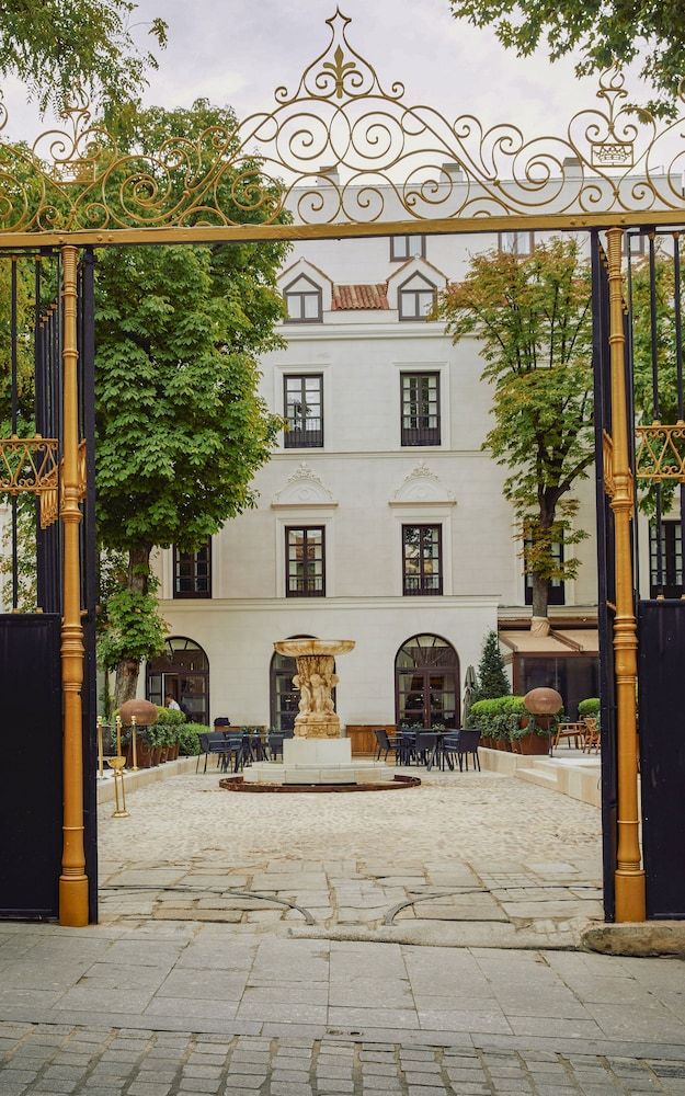 undefined Palacio de los Duques Gran Meliá - The Leading Hotels of the World 3