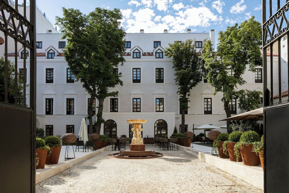 undefined Palacio de los Duques Gran Meliá - The Leading Hotels of the World 5