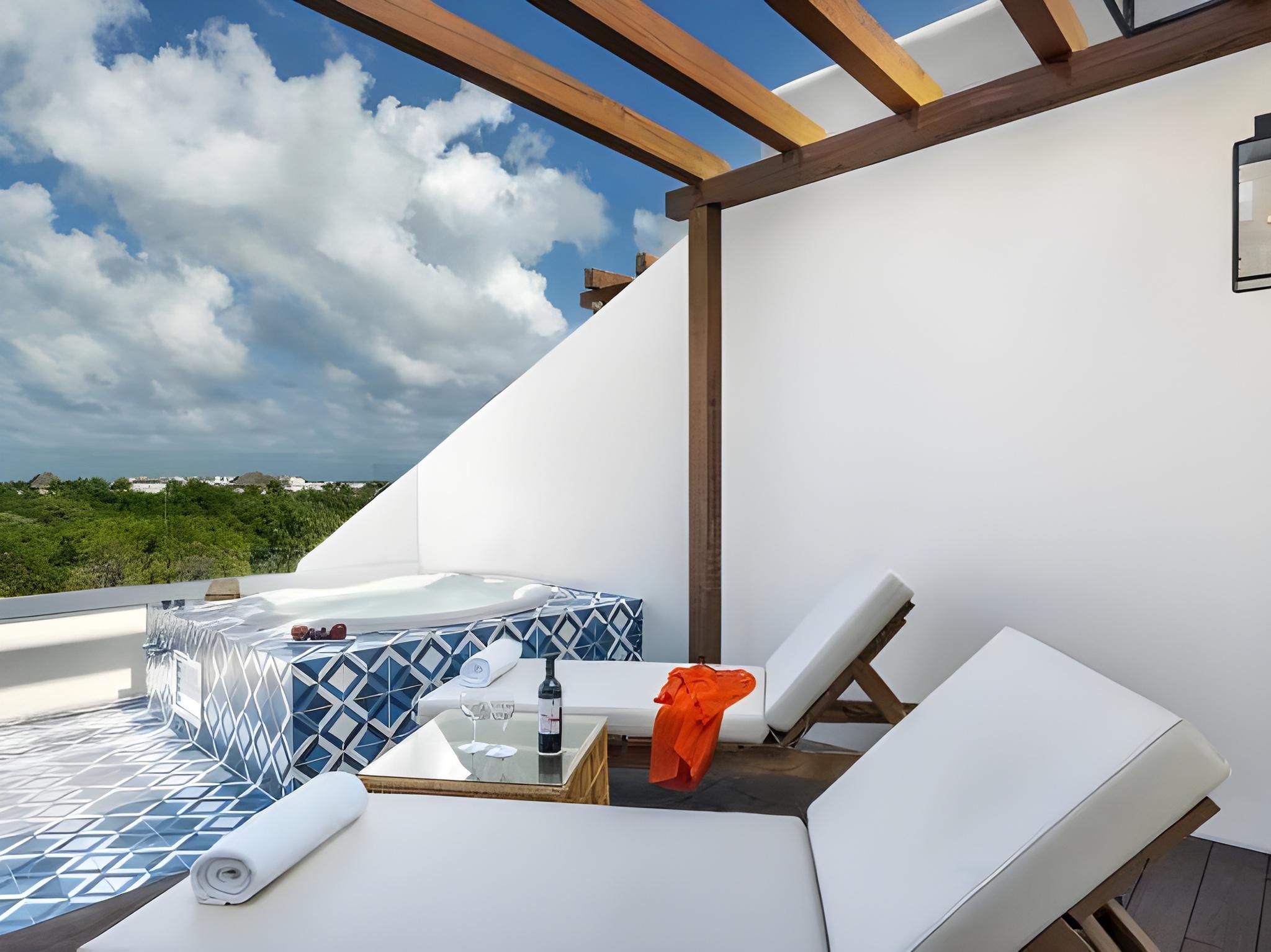 Eden Rooftop Ocean View Junior Suite