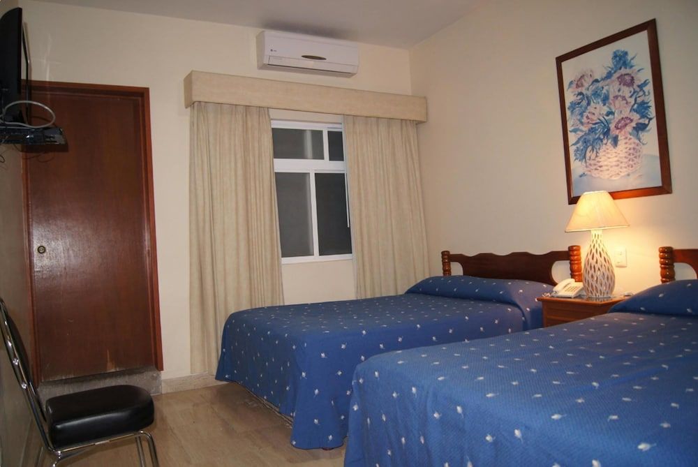 Hotel Veracruz Standard Double Room 4