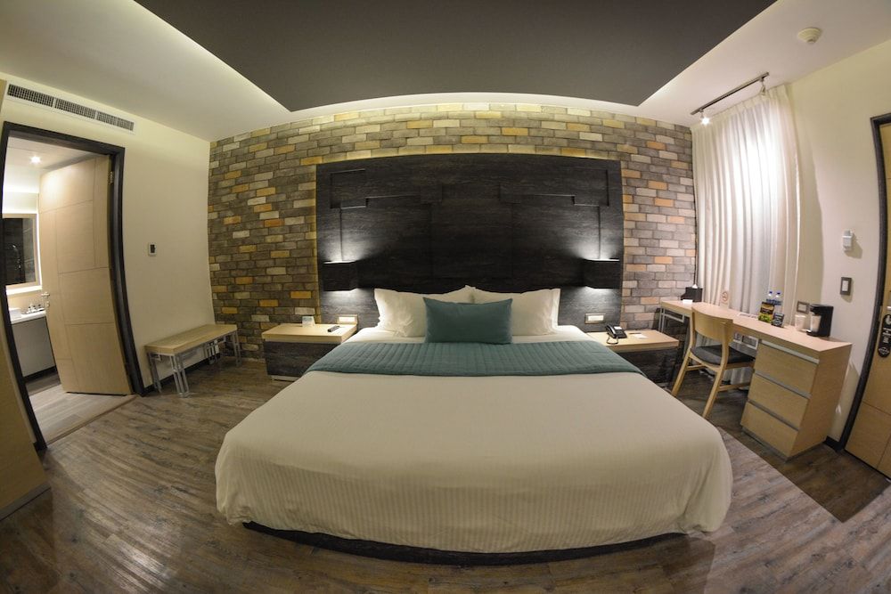 Hotel Punto MX Junior Suite, 1 Cama King Size, Accesible Silla de Ruedas, No Vista, No Fumar 2