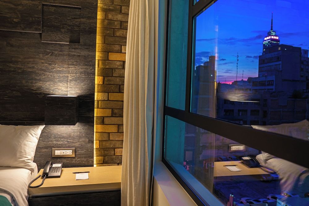 Hotel Punto MX Suite, 1 King Bed, Hot Tub 7