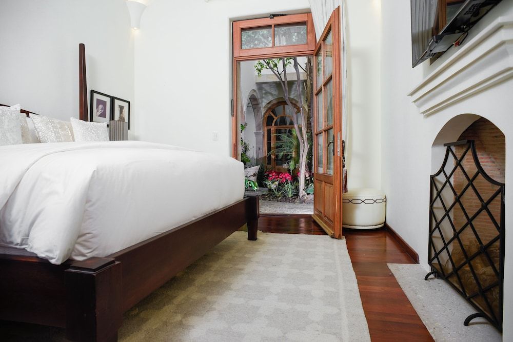 Hotel Casa Blanca 7 Grand Suite, 1 King Bed 6