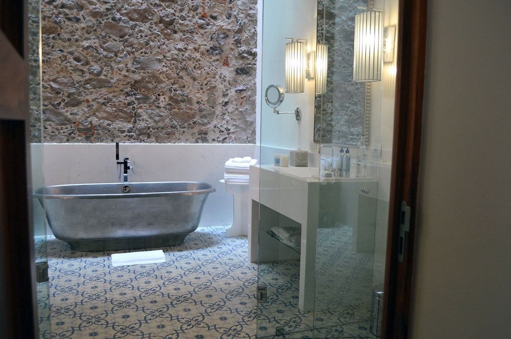 Hotel Casa Blanca 7 Grand Suite, 1 King Bed 13