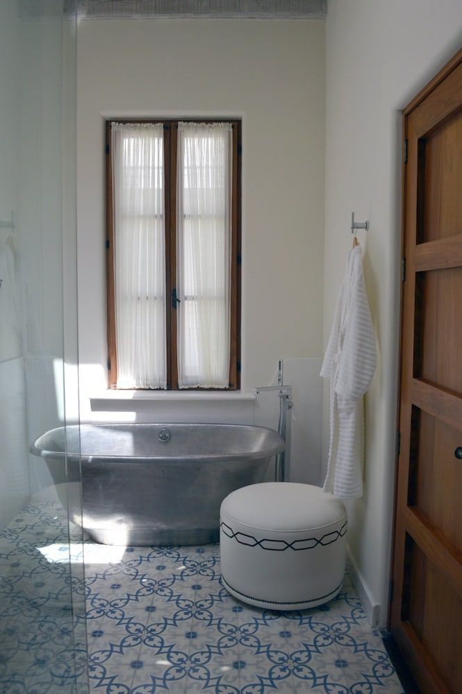 Hotel Casa Blanca 7 Signature Suite, 1 King Bed 5