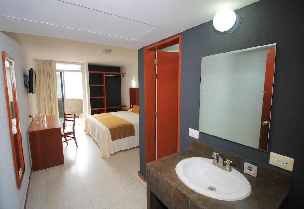 Hotel Central Veracruz Habitacion Estandar King 7