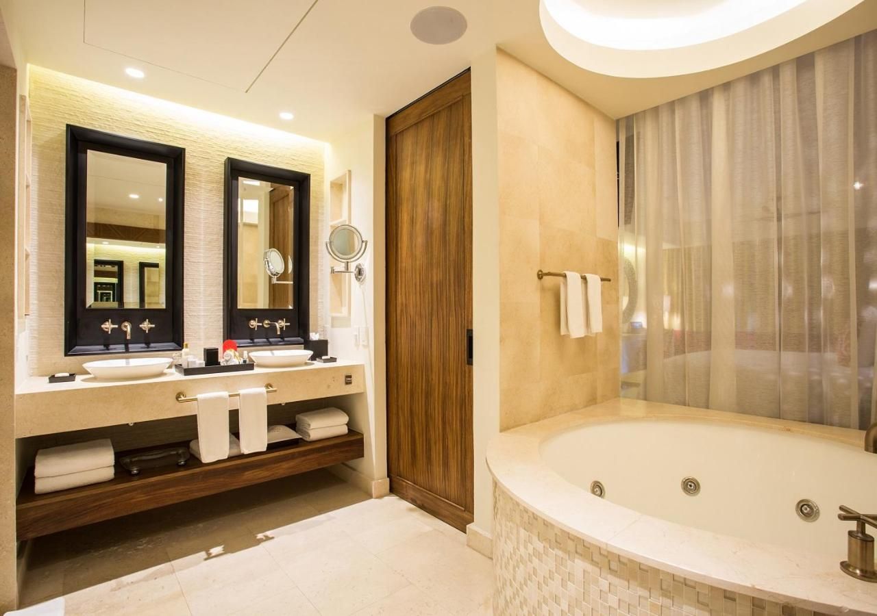 Junior Suite Tropical View King - All Inclusive
