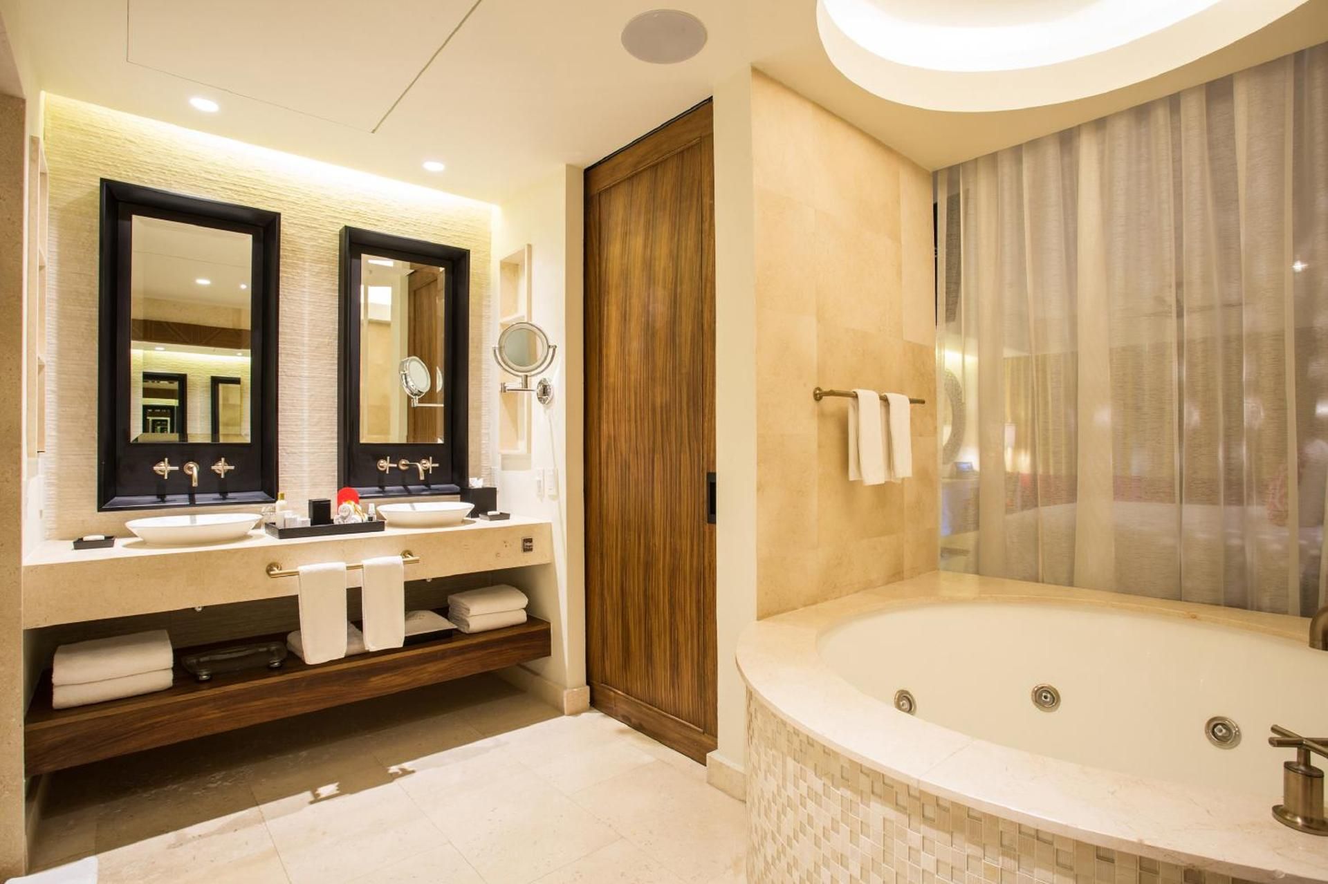 Junior Suite Ocean View 2 Doubles - All Inclusive