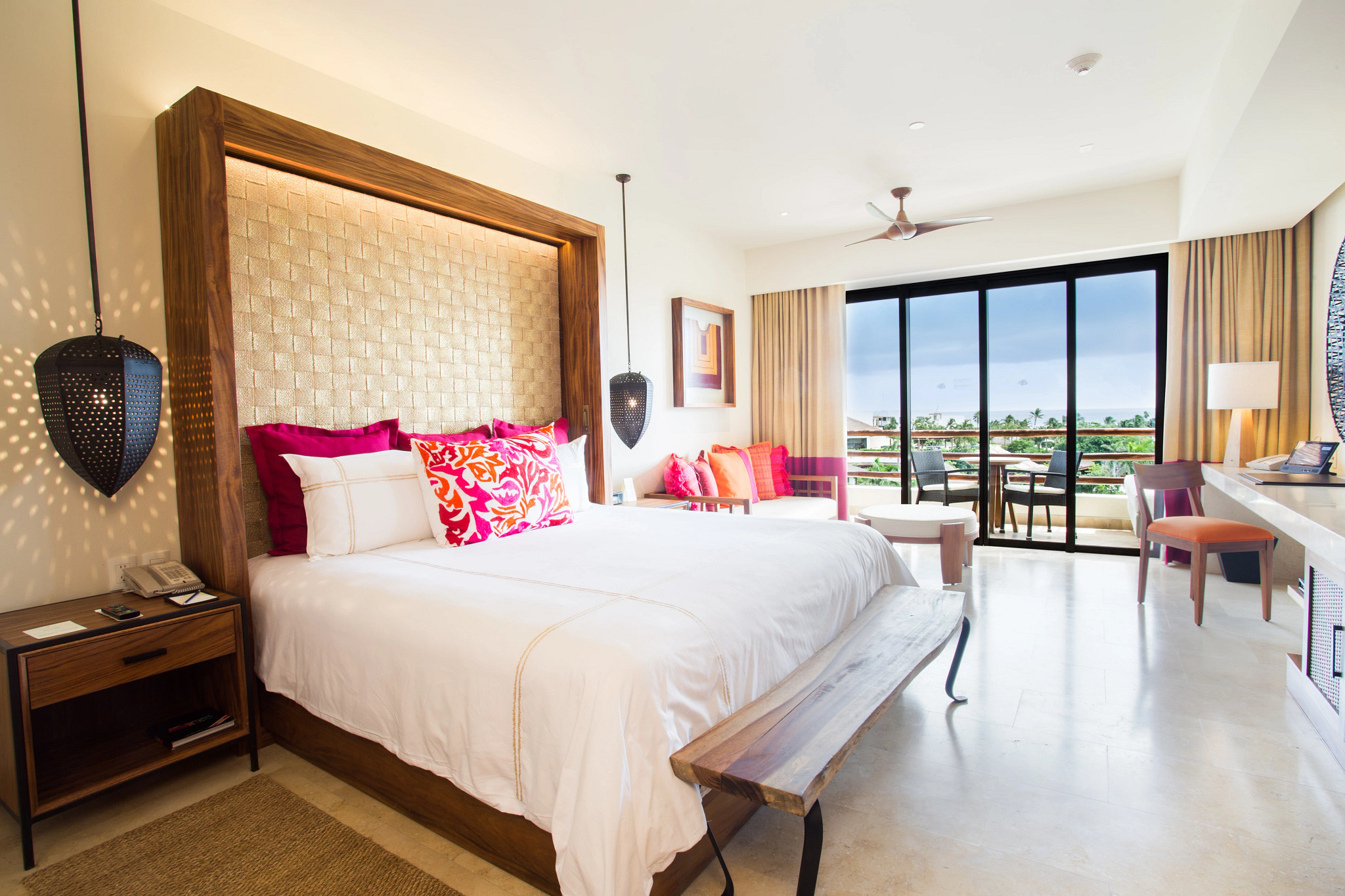 Preferred Club Junior Suite Ocean View King - All Inclusive