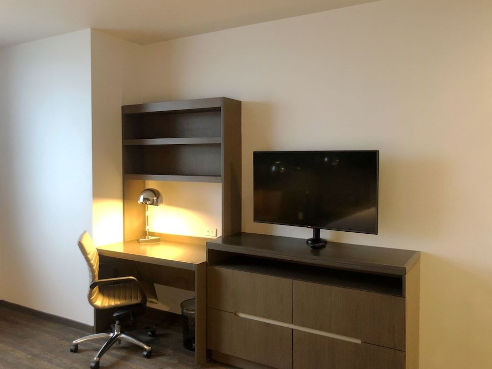 Hyatt House Mexico City/Santa Fe Room, 1 King Bed 6