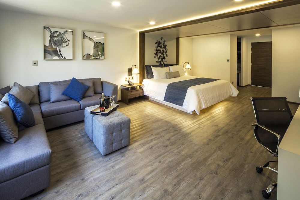 Flow Condesa Junior Suite, 1 King Bed, City View 7
