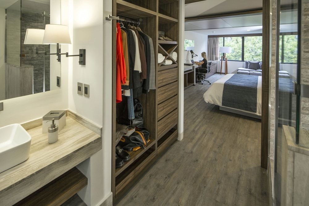 Flow Condesa Junior Suite, 1 King Bed, City View 11