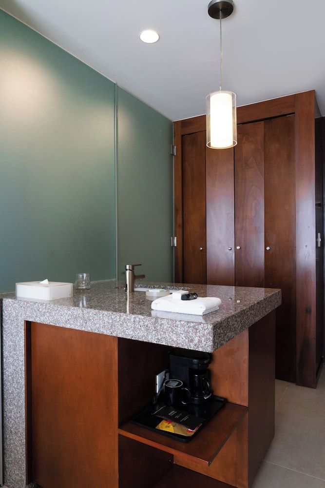 Fiesta Inn Playa del Carmen Superior Room, 2 Double Beds 9