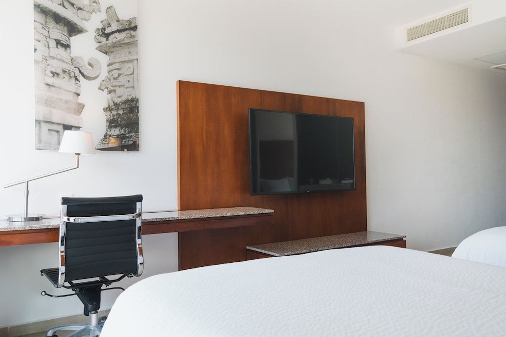 Fiesta Inn Playa del Carmen Superior Room, 2 Double Beds 10